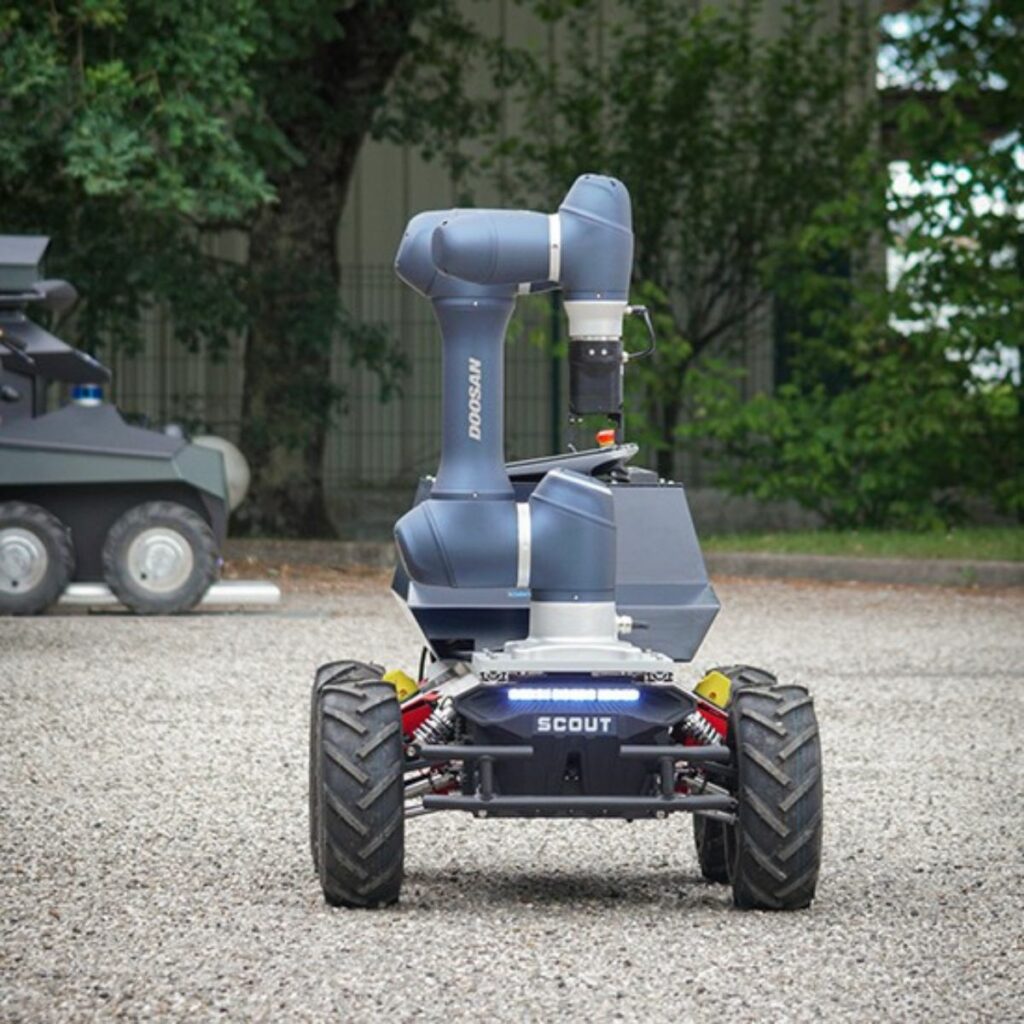Robot mobile Scoutsan